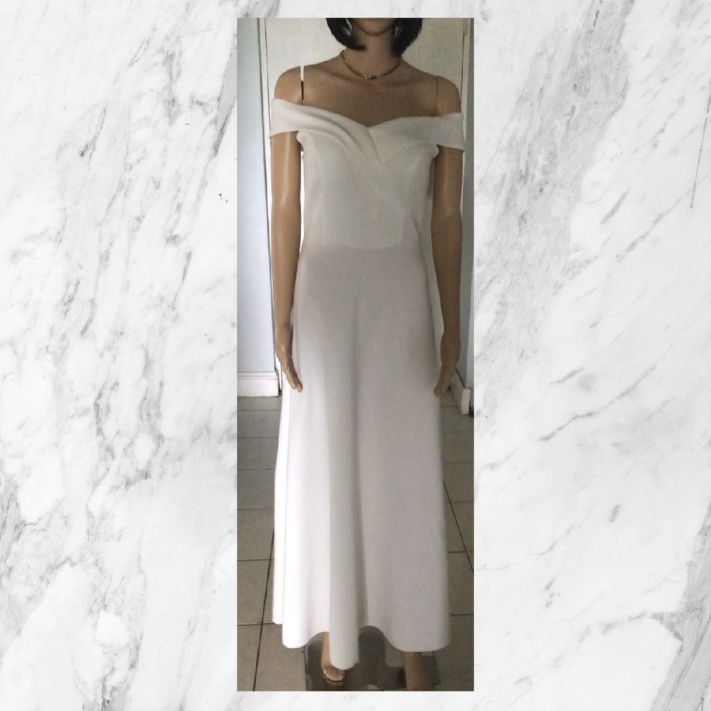 New Kalinnu Maxi Dress with Back zipper - Size: XS